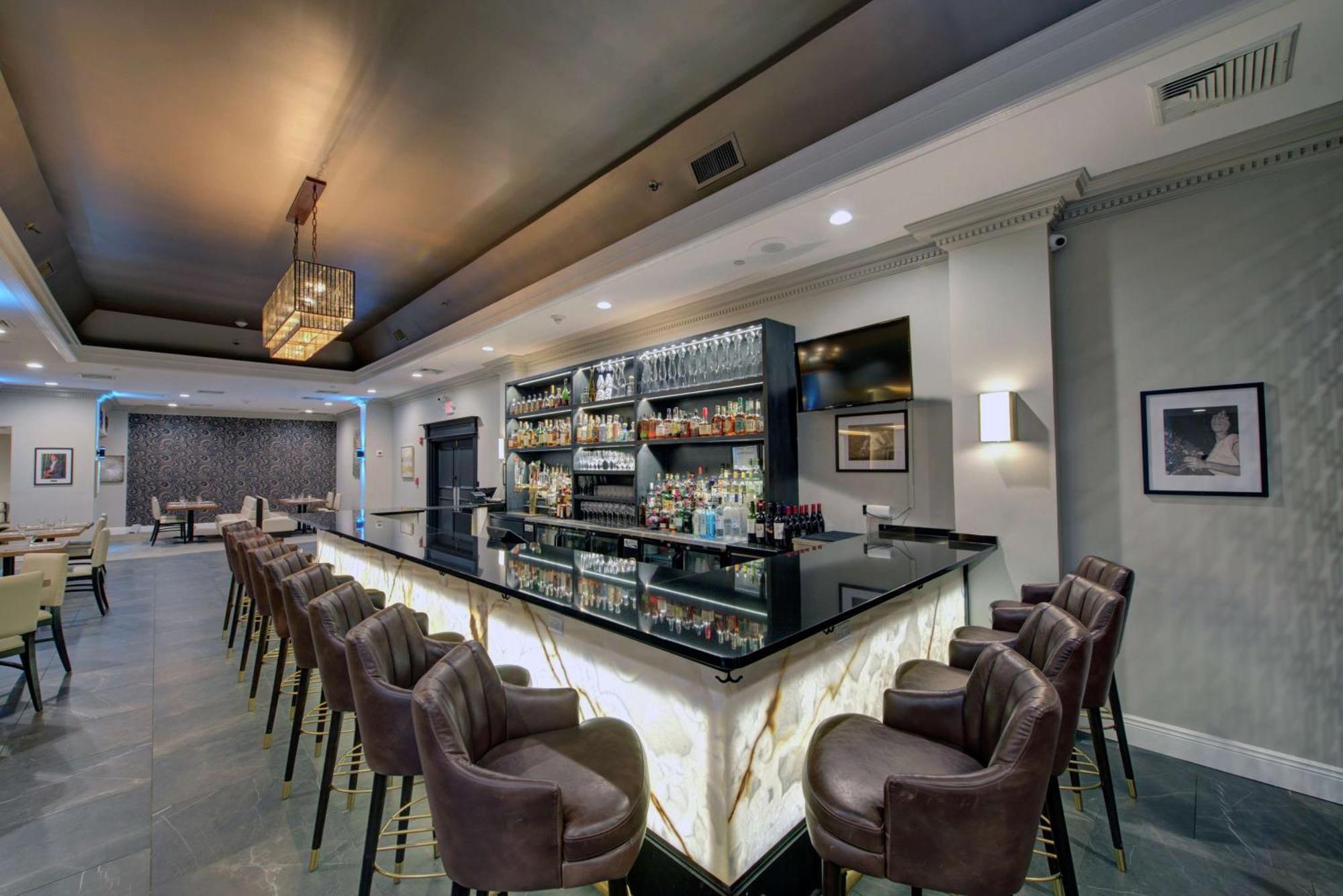 Hotel The Roslyn, Tapestry Collection By Hilton Extérieur photo
